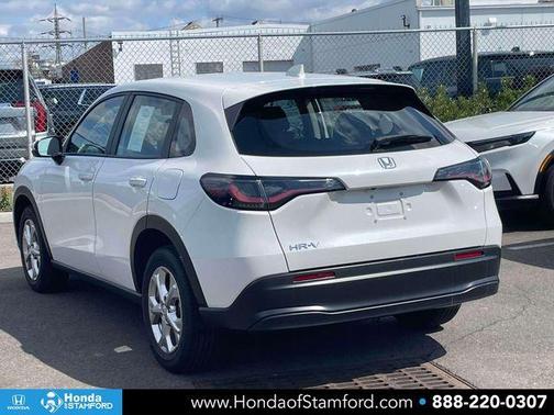 Platinum White Pearl 2025 Honda HR-V LX