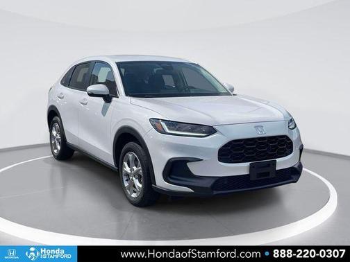 Platinum White Pearl 2025 Honda HR-V LX