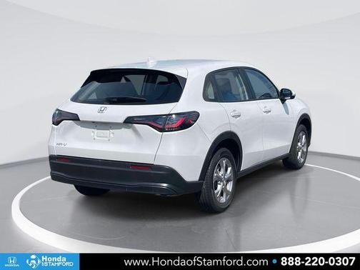 Platinum White Pearl 2025 Honda HR-V LX
