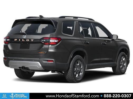 Crystal Black Pearl 2026 Honda Pilot TrailSport