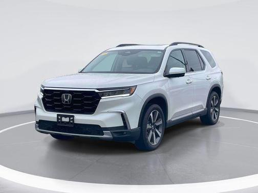 Platinum White Pearl 2025 Honda Pilot Elite