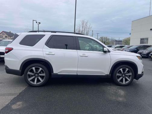 Platinum White Pearl 2025 Honda Pilot Elite