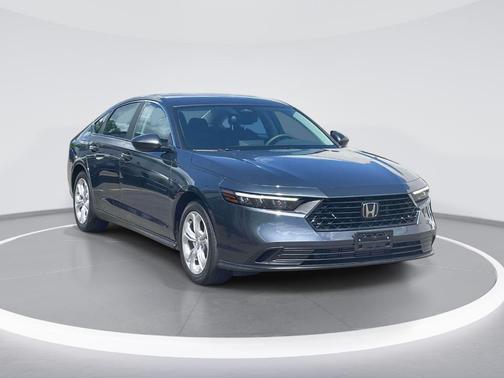 Meteorite Gray Metallic 2025 Honda Accord LX