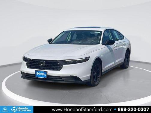 Platinum White Pearl 2025 Honda Accord SE