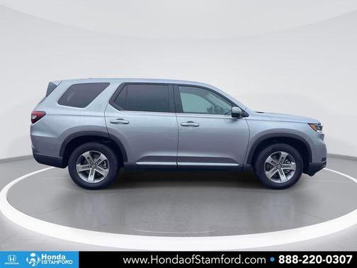 Alabaster Silver Metallic 2025 Honda Pilot EX-L