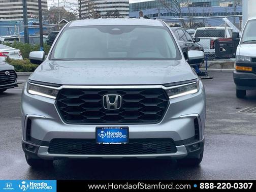 Alabaster Silver Metallic 2025 Honda Pilot EX-L