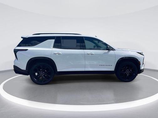 Summit White 2024 Chevrolet Traverse RS