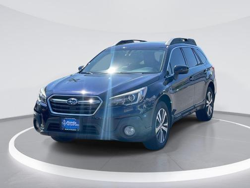 Dark Blue 2018 Subaru Outback 3.6R Limited