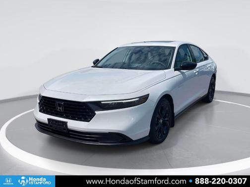 Platinum White Pearl 2025 Honda Accord SE