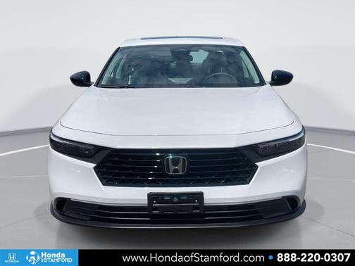 Platinum White Pearl 2025 Honda Accord SE