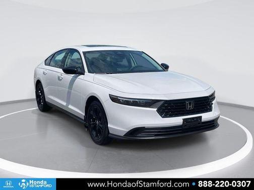 Platinum White Pearl 2025 Honda Accord SE