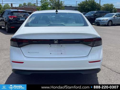 Platinum White Pearl 2025 Honda Accord SE