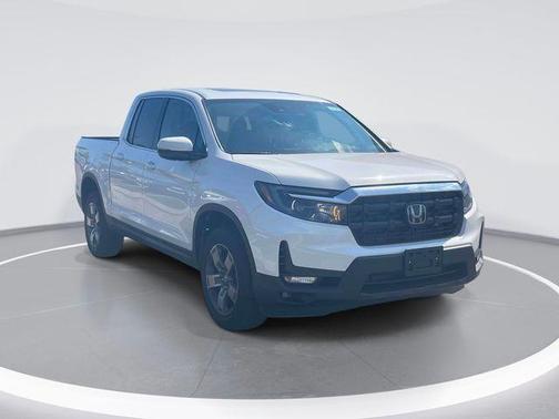 Platinum White Pearl 2025 Honda Ridgeline RTL