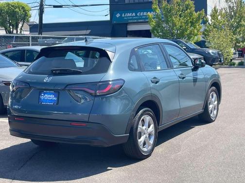 Pearl 2023 Honda HR-V LX