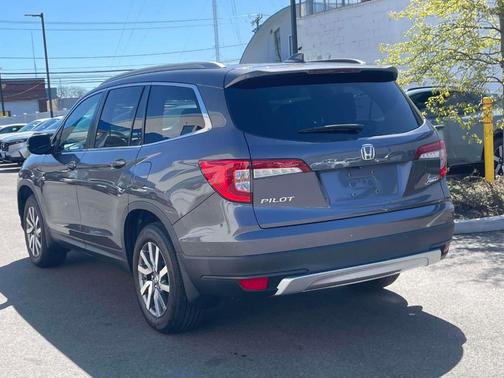 Modern Steel Metallic 2019 Honda Pilot EX-L