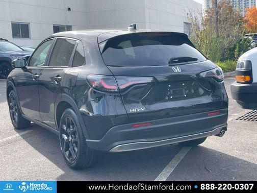 Crystal Black Pearl 2025 Honda HR-V Sport