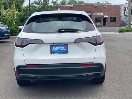 White 2024 Honda HR-V LX