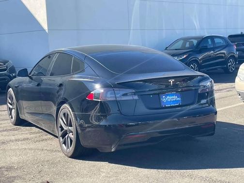 2022 Tesla Model S Plaid