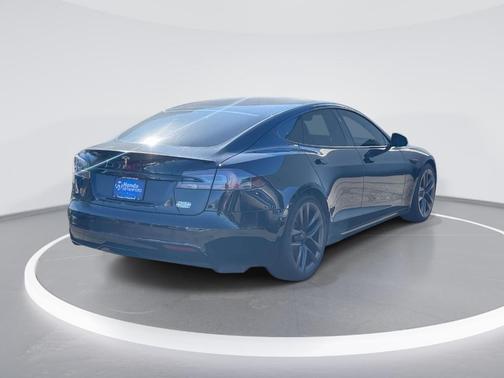 2022 Tesla Model S Plaid