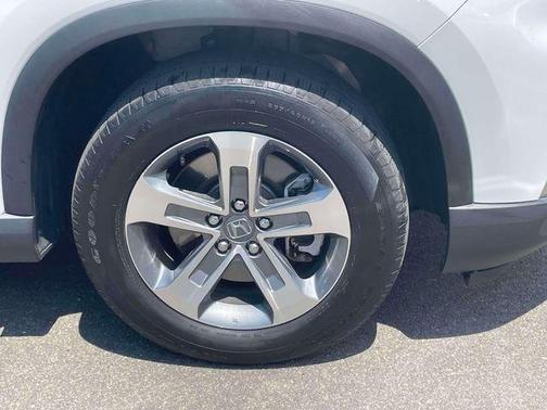 Platinum White 2024 Honda Pilot EX-L