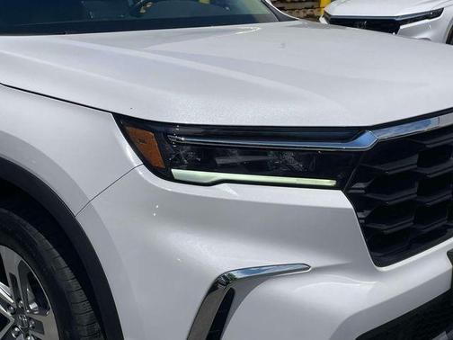 Platinum White 2024 Honda Pilot EX-L