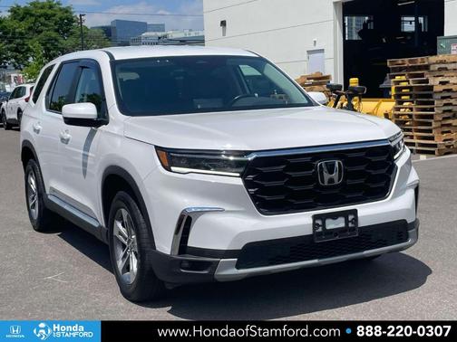 Platinum White 2024 Honda Pilot EX-L
