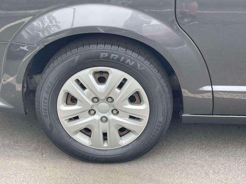 Granite Crystal Clearcoat Metallic 2018 Dodge Grand Caravan SE
