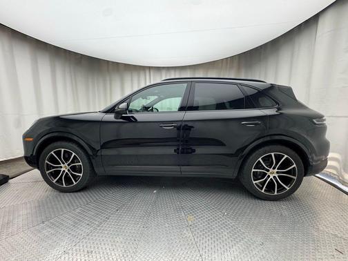 2024 Porsche Cayenne Base