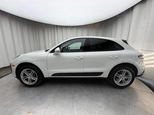 2023 Porsche Macan 