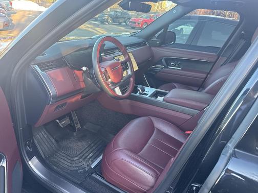 2024 Land Rover Range Rover P530 SE