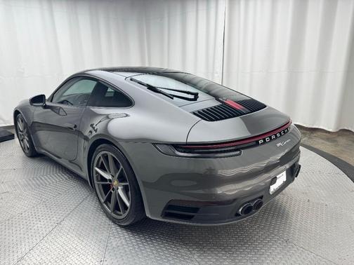 2021 Porsche 911 Carrera