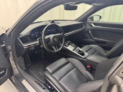 2021 Porsche 911 Carrera