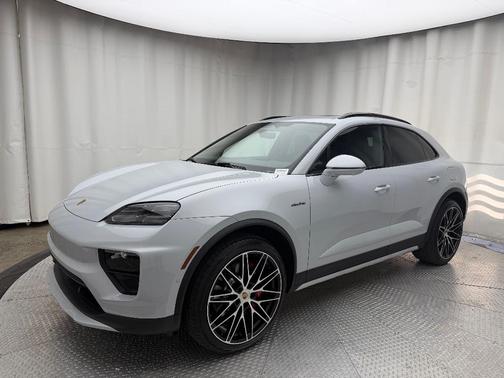 2025 Porsche Macan 4S