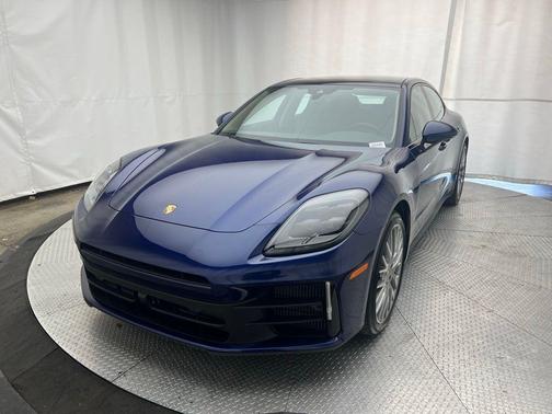 2025 Porsche Panamera Base
