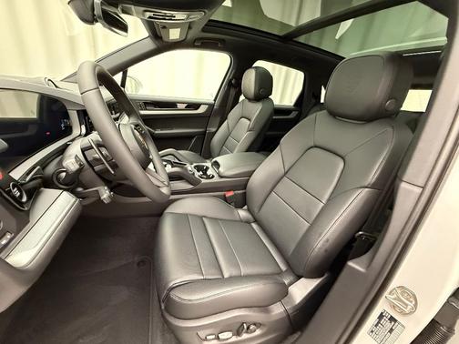 2026 Porsche Cayenne Base