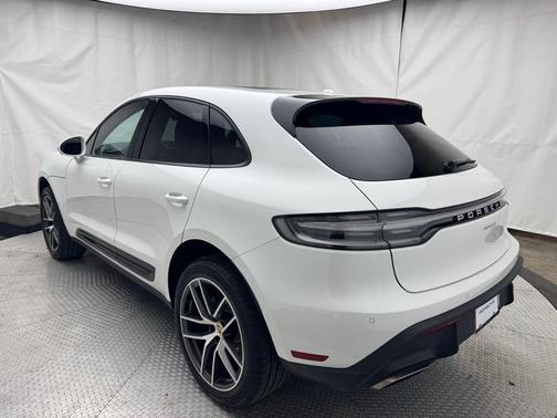 2025 Porsche Macan T