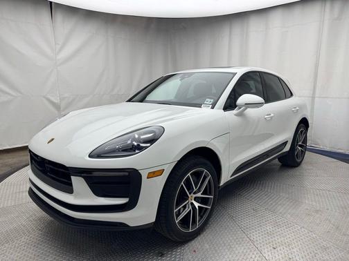 2025 Porsche Macan T