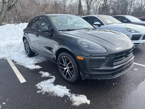 2023 Porsche Macan 