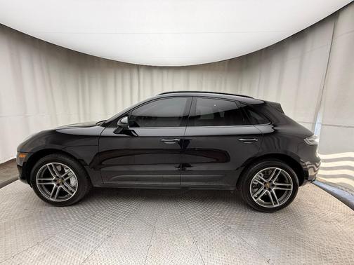 2021 Porsche Macan Turbo