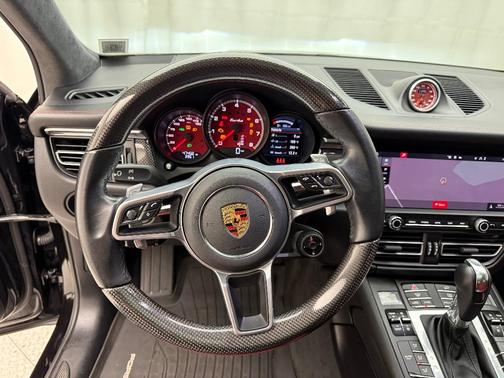 2021 Porsche Macan Turbo