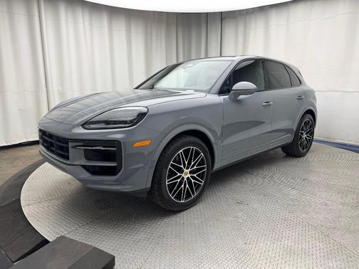 Arctic Grey 2026 Porsche Cayenne Base