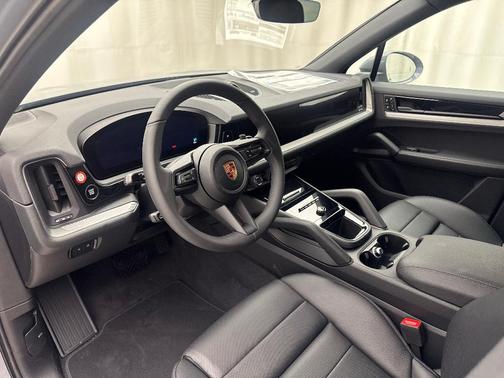 Arctic Grey 2026 Porsche Cayenne Base