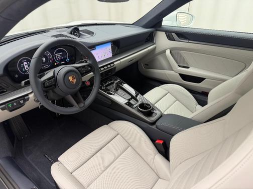 2026 Porsche 911 Carrera