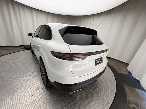 2022 Porsche Cayenne Platinum Edition