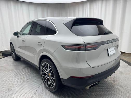 2022 Porsche Cayenne Platinum Edition