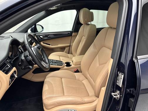 2021 Porsche Macan Base