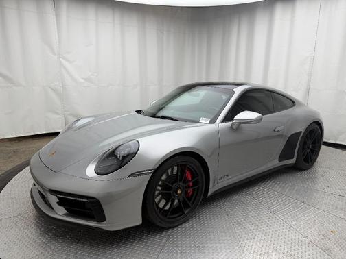 2022 Porsche 911 Carrera GTS