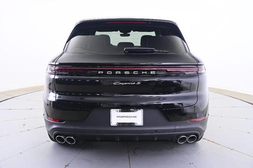 2025 Porsche Cayenne S