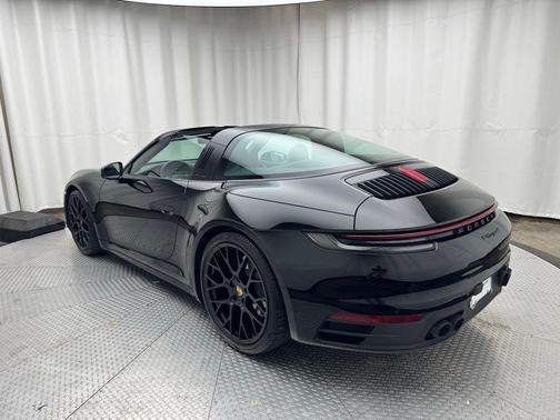 2024 Porsche 911 Targa 4