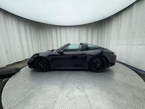 2024 Porsche 911 Targa 4